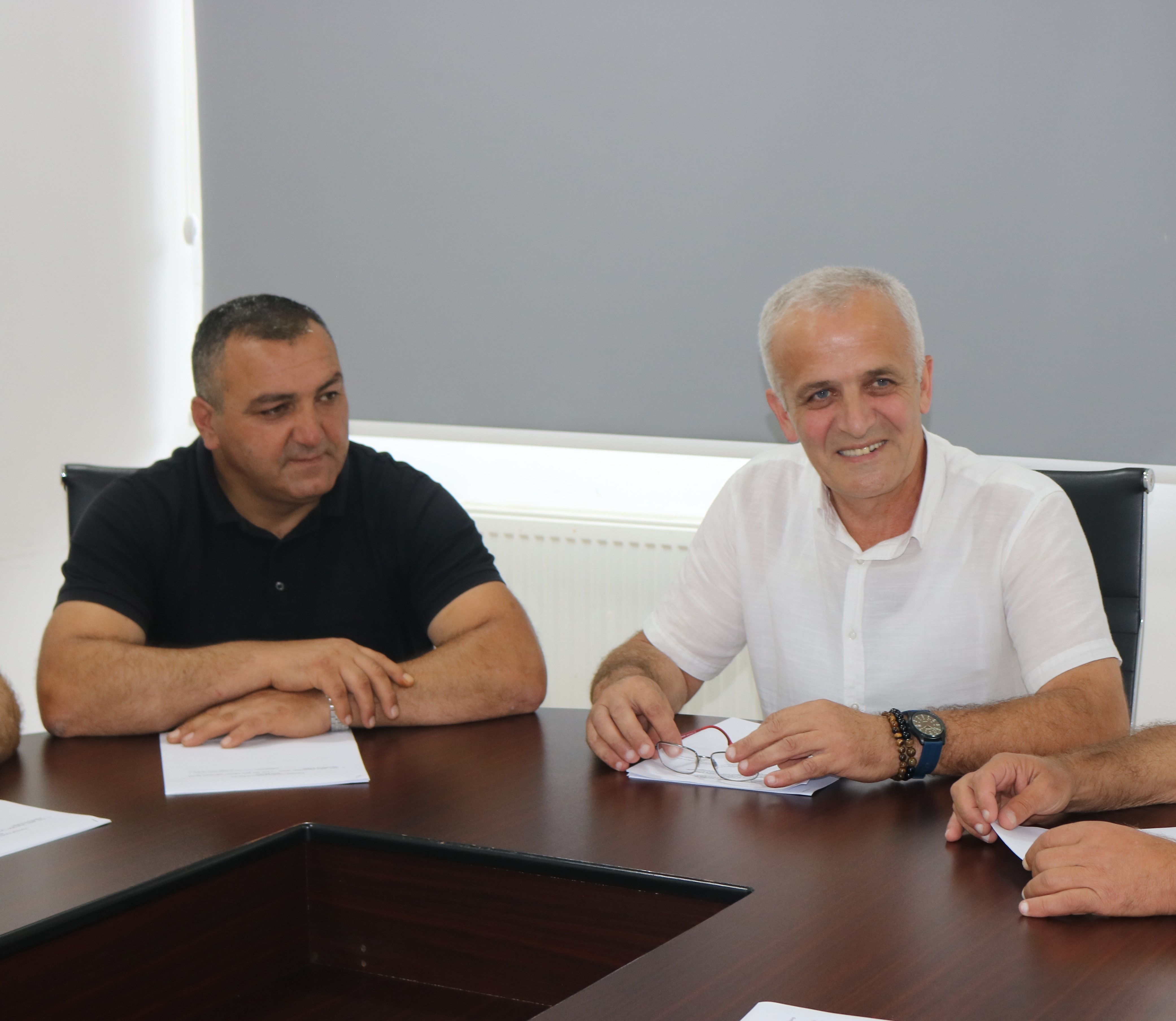 დღეს მუდმივმოქმედი კომისიის სხდომები გაიმართა